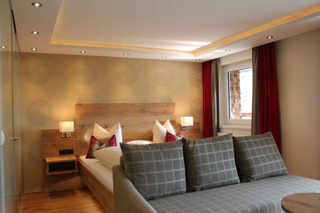Hotel Garni Laerchenhof Lech am Arlberg Habitación foto