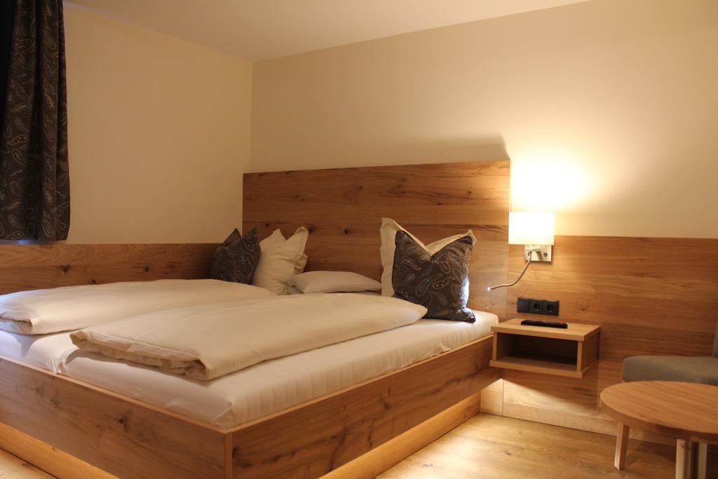 Hotel Garni Laerchenhof Lech am Arlberg Habitación foto